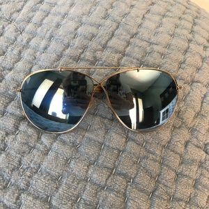 Tom Ford “Eva” sunglasses